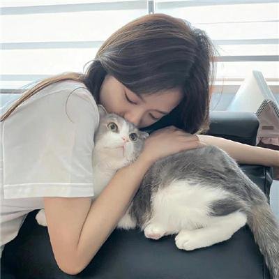 她来自未来